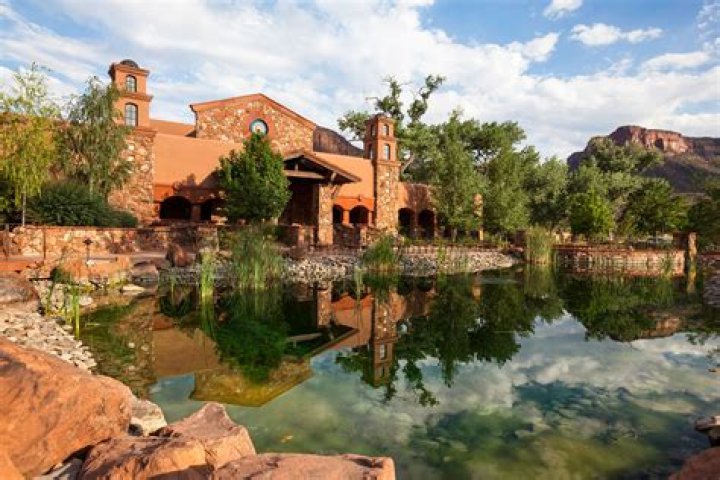 Discover the Hidden Gem: Gateway Canyons, Your Ultimate Escape